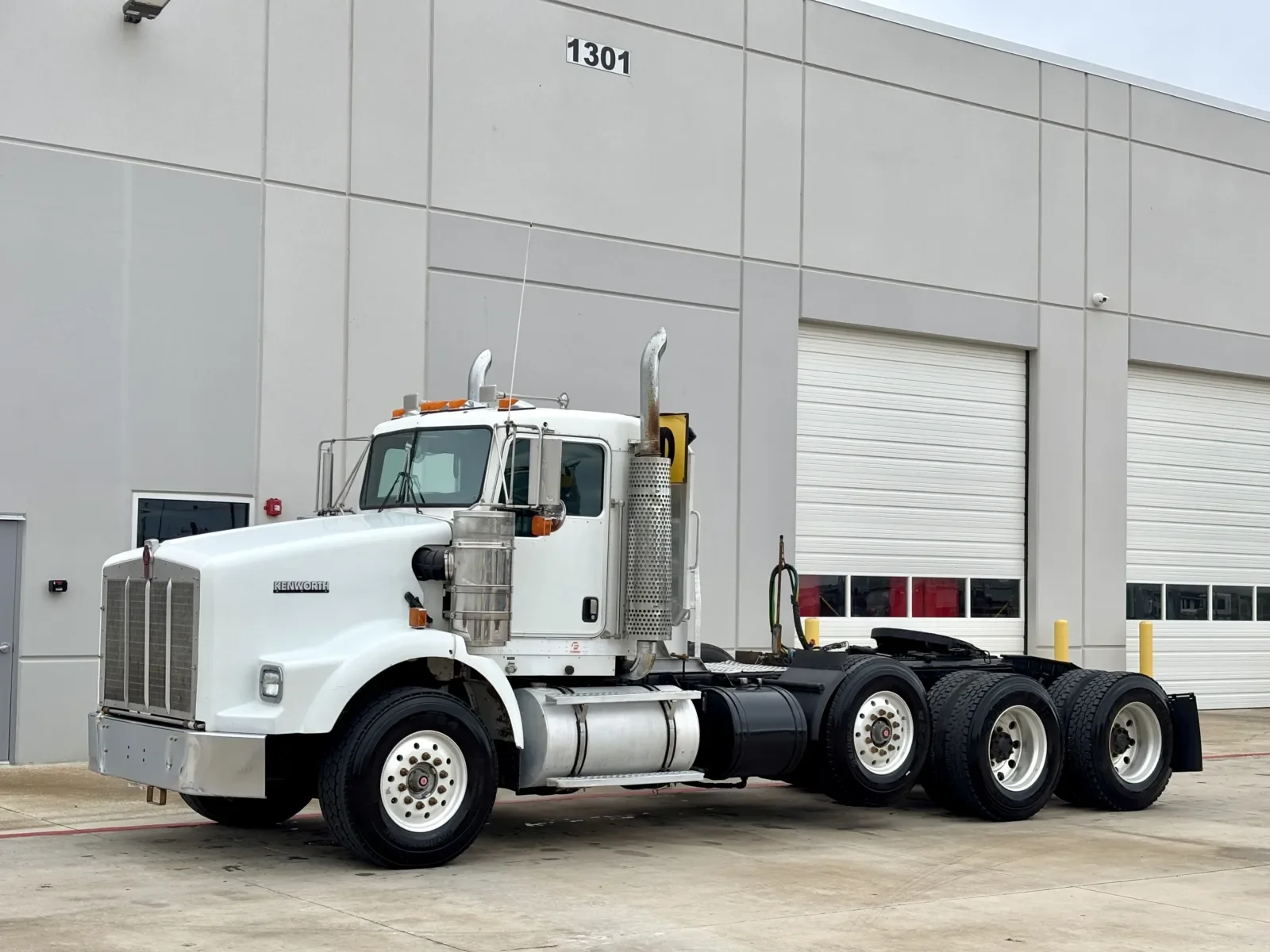 2005 Kenworth T800 in Hutchins, TX — photo 2
