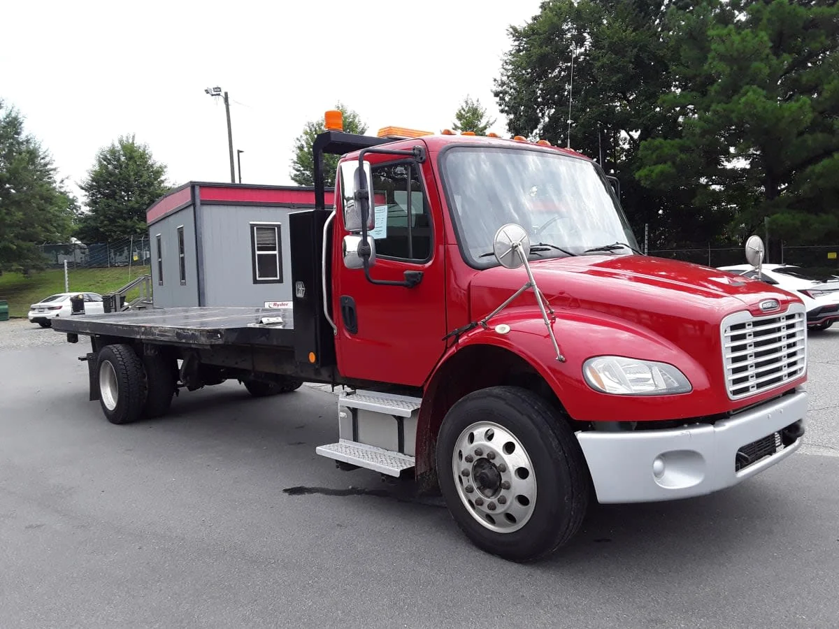 2018 Freightliner M2 106 in Charlotte, NC — photo 3