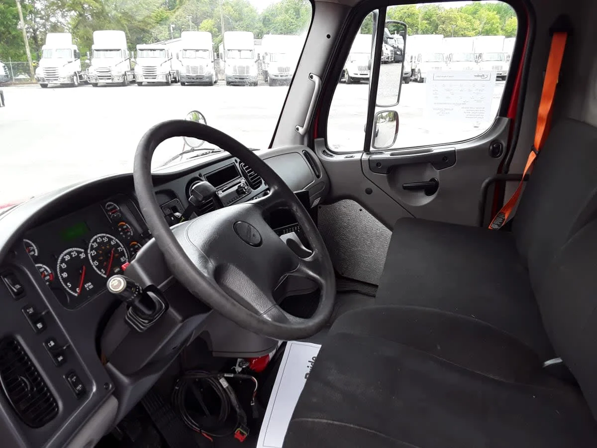 2018 Freightliner M2 106 in Charlotte, NC — photo 7