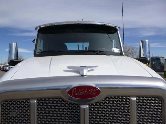 2023 Peterbilt 567 - image 10