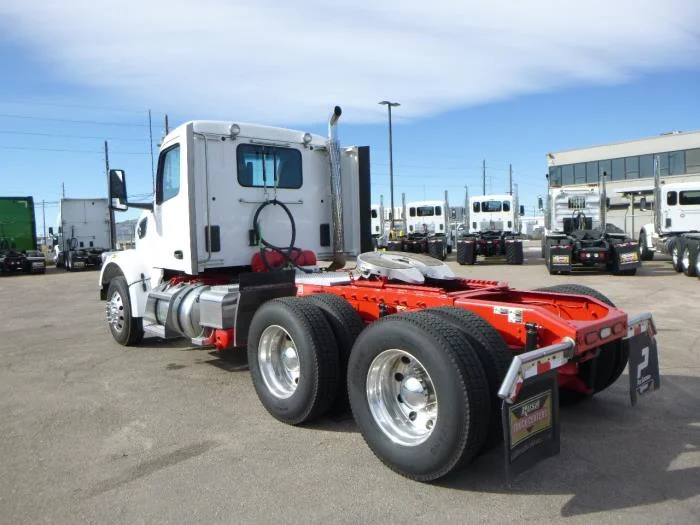 2023 Peterbilt 567 - image 4