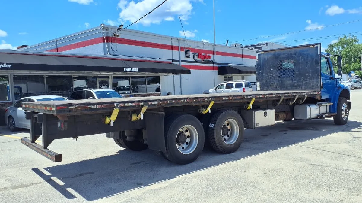 2020 Freightliner M2 106 in Warwick, RI — photo 4