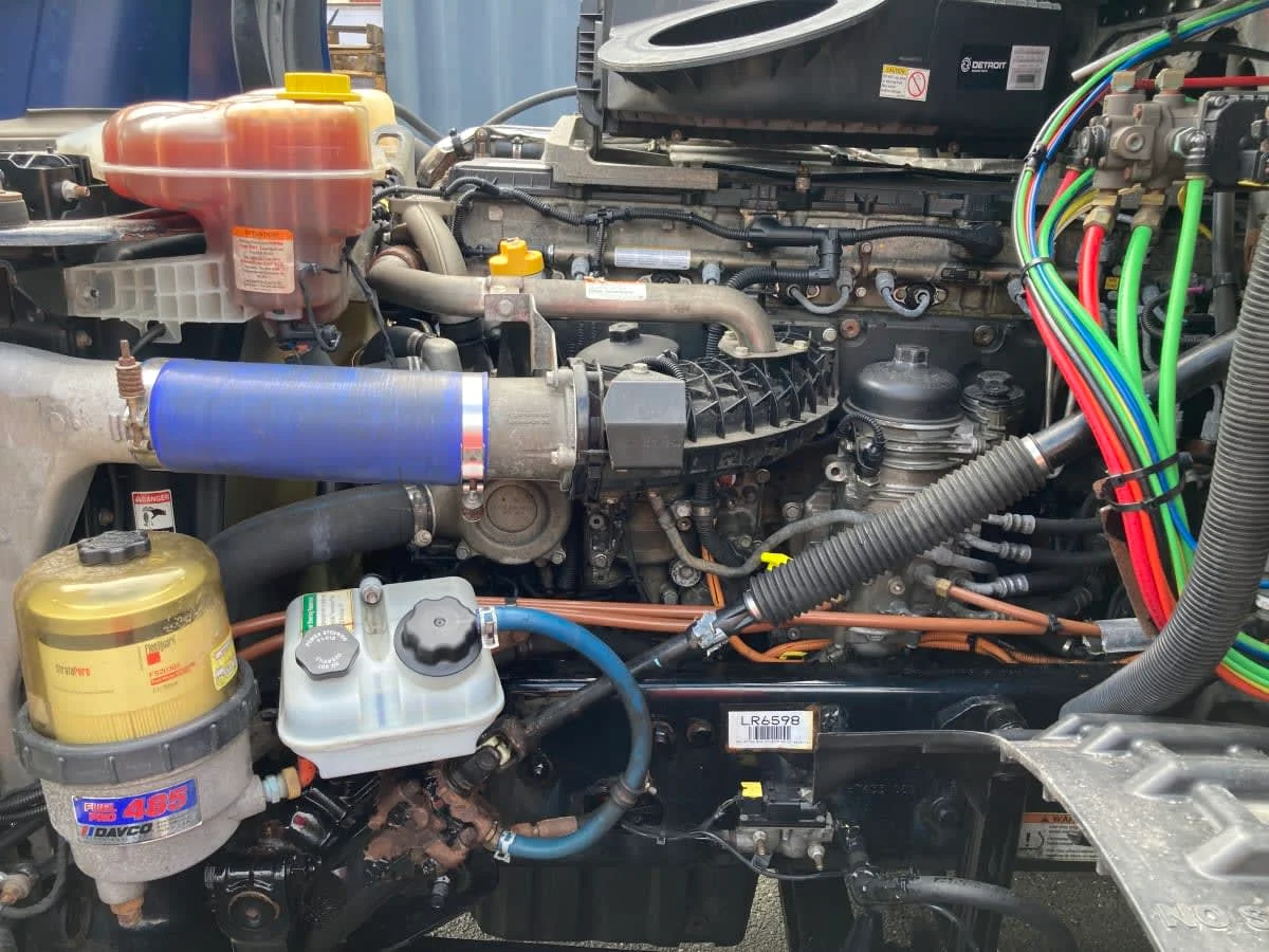 2020 Freightliner Cascadia in Springfield, MA — photo 8