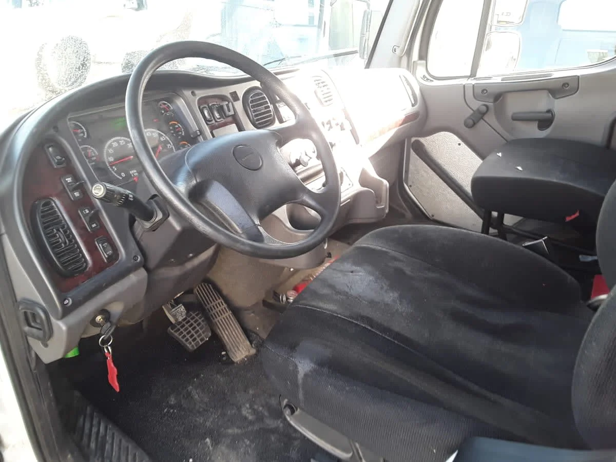 2019 Freightliner M2 106 in Salisbury, MA — photo 8