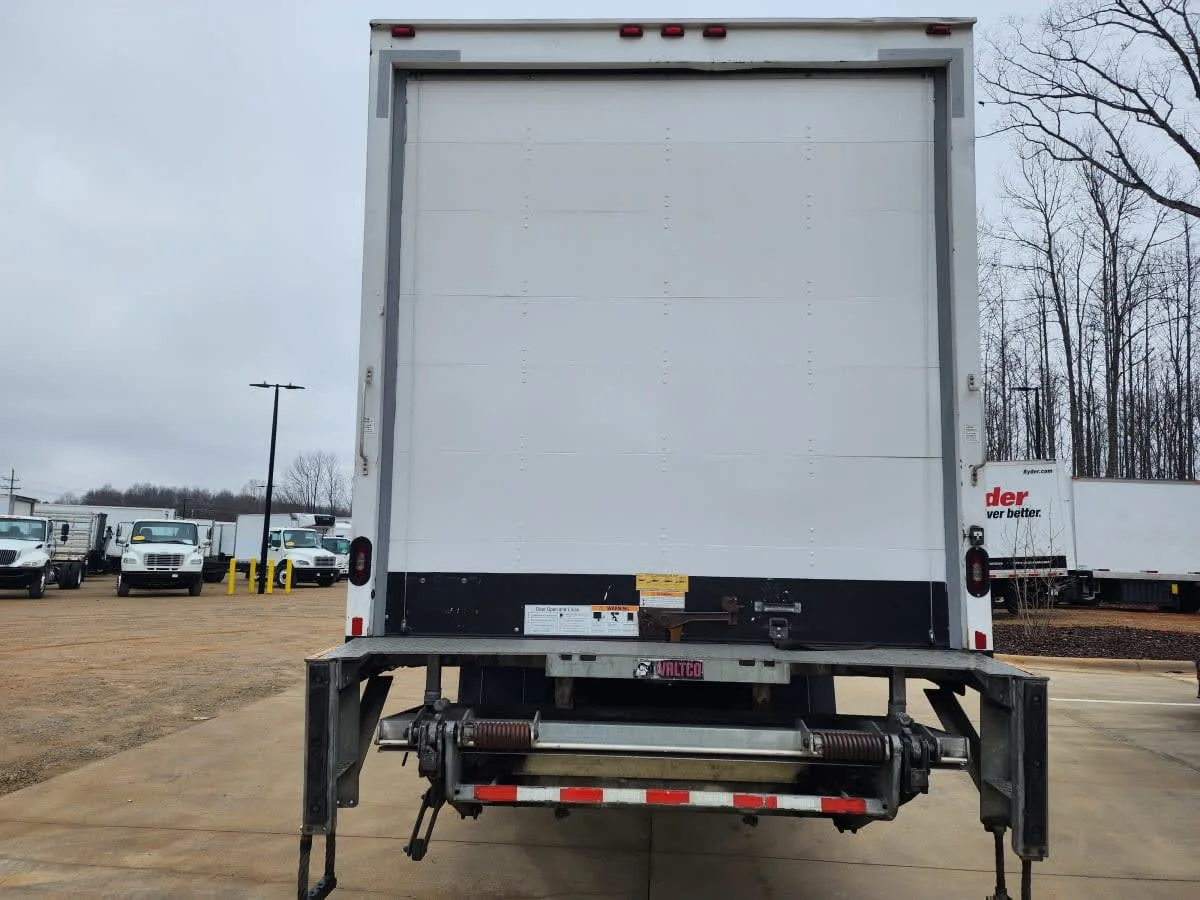 2020 International MV - image 5