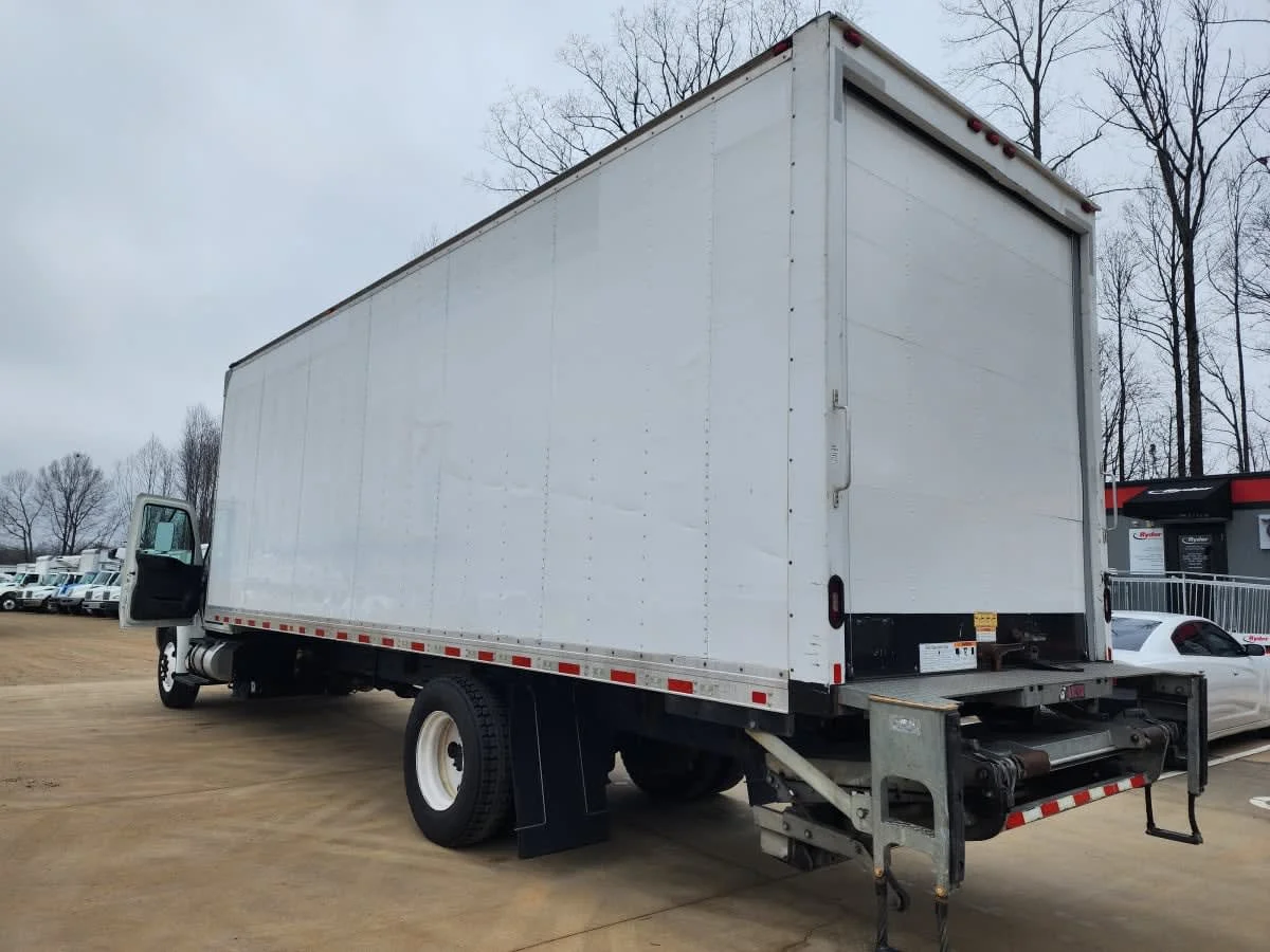 2020 International MV - image 6