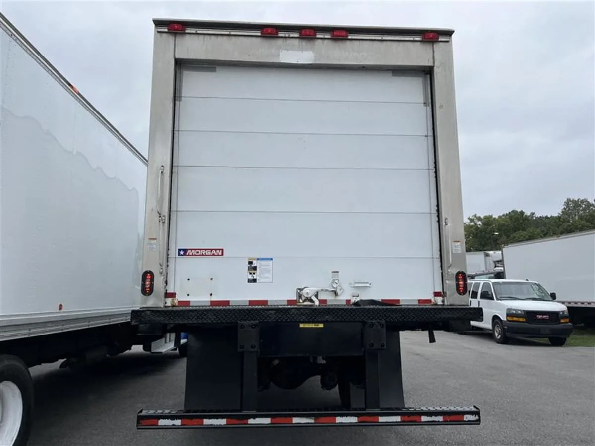 2019 Freightliner M2 106 in Beltsville, MD — photo 5
