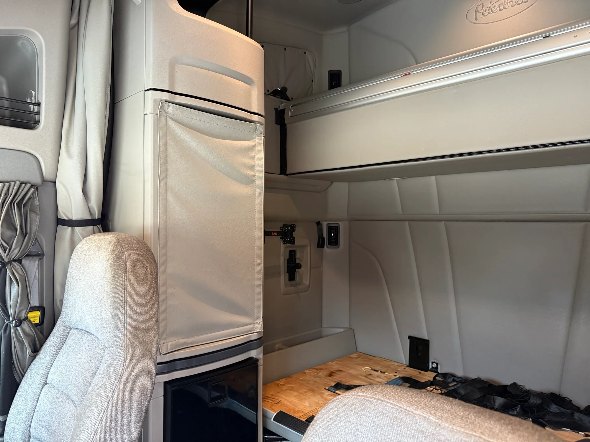 2023 Peterbilt 579 - image 13