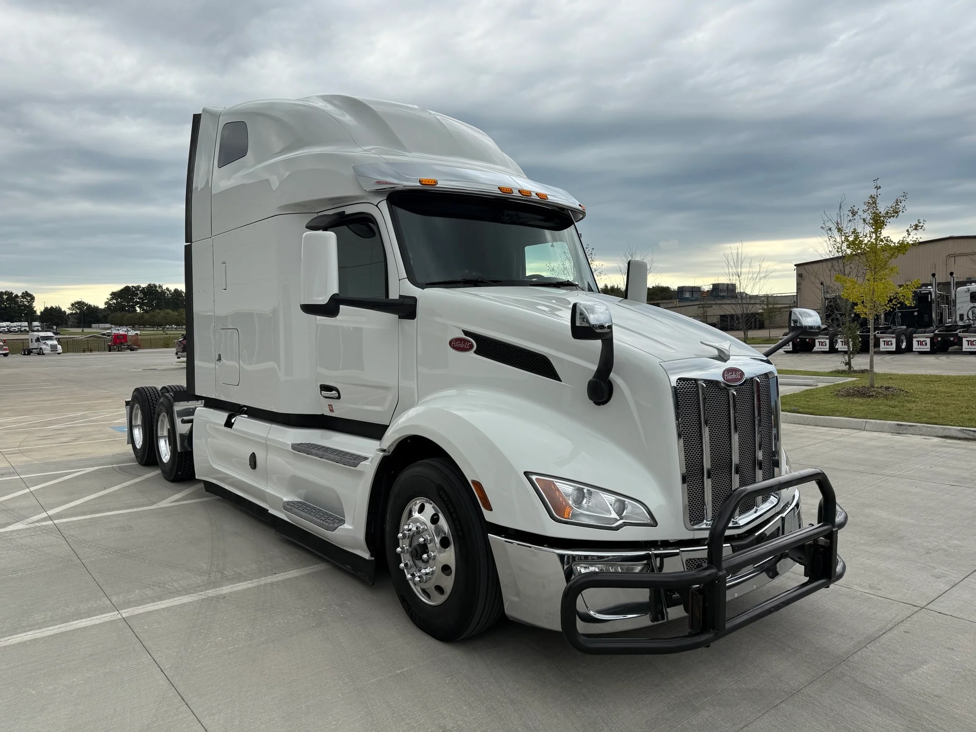 2023 Peterbilt 579 - image 7