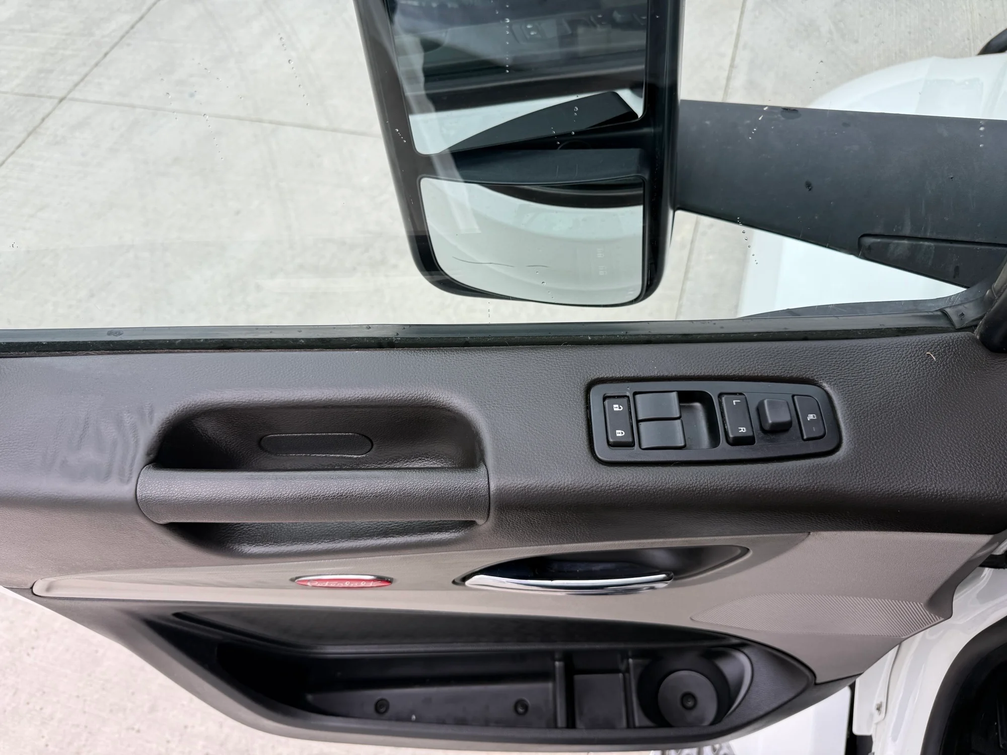 2023 Peterbilt 579 - image 10