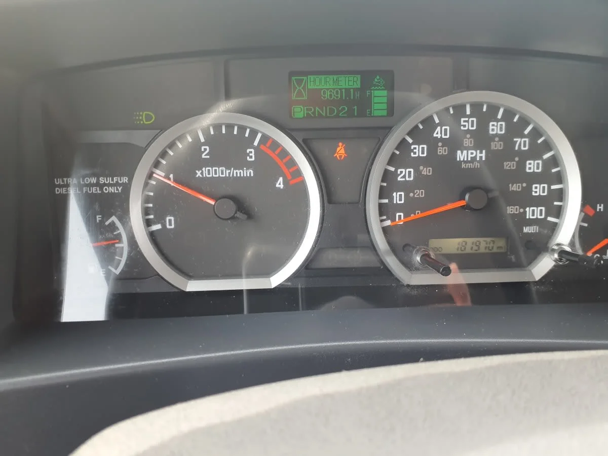 2019 Isuzu NRR - image 11