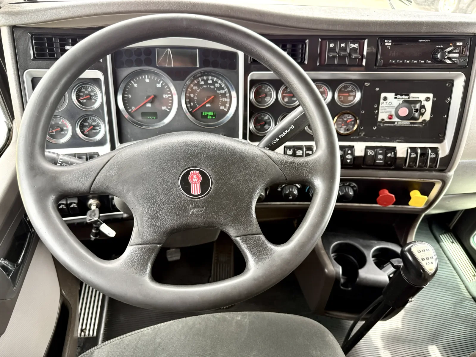 2020 Kenworth T800 in New Lenox, IL — photo 16