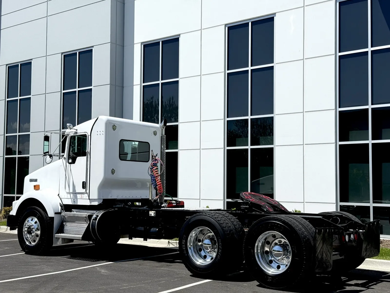 2020 Kenworth T800 - image 6