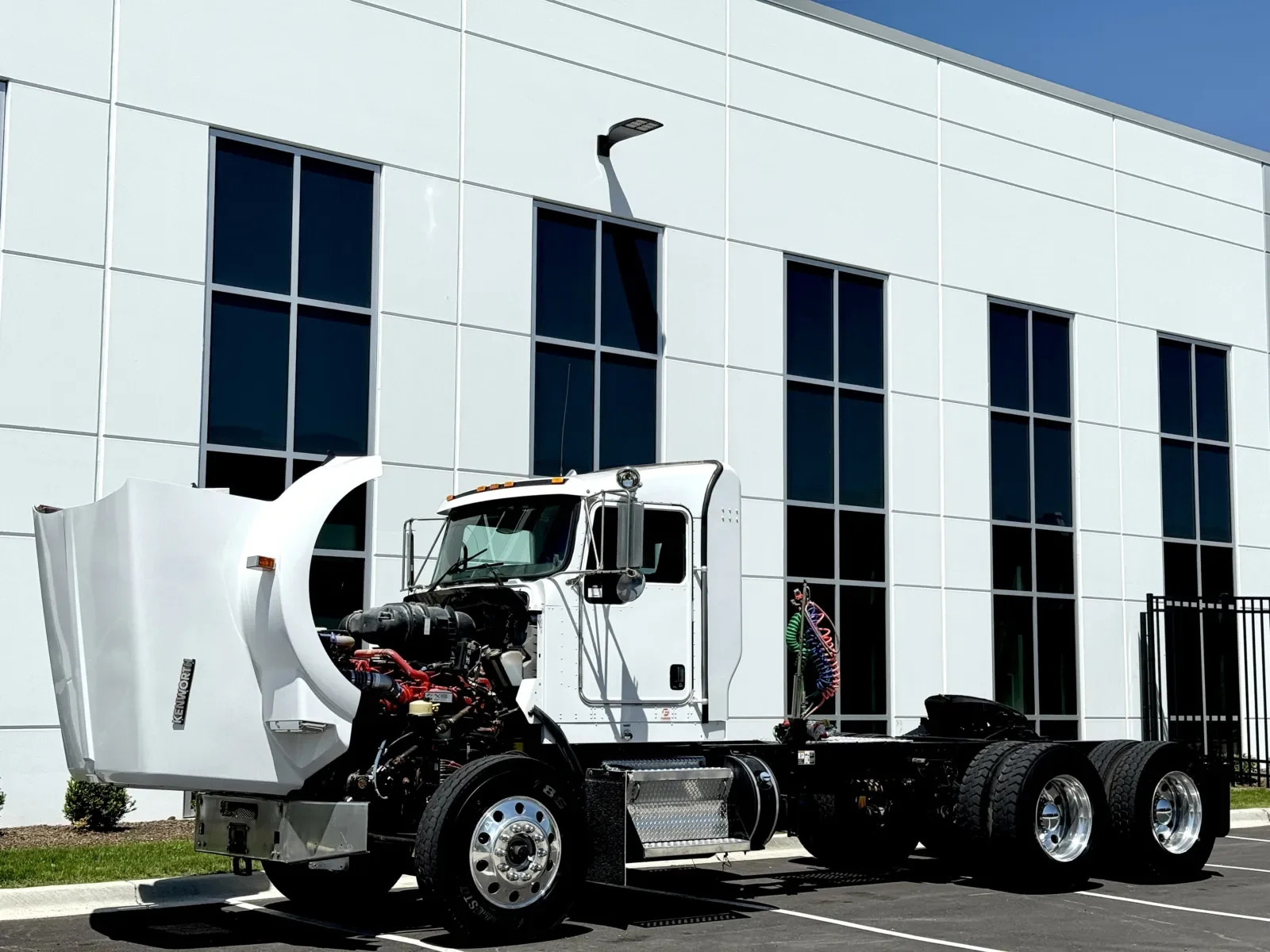 2020 Kenworth T800 - image 10