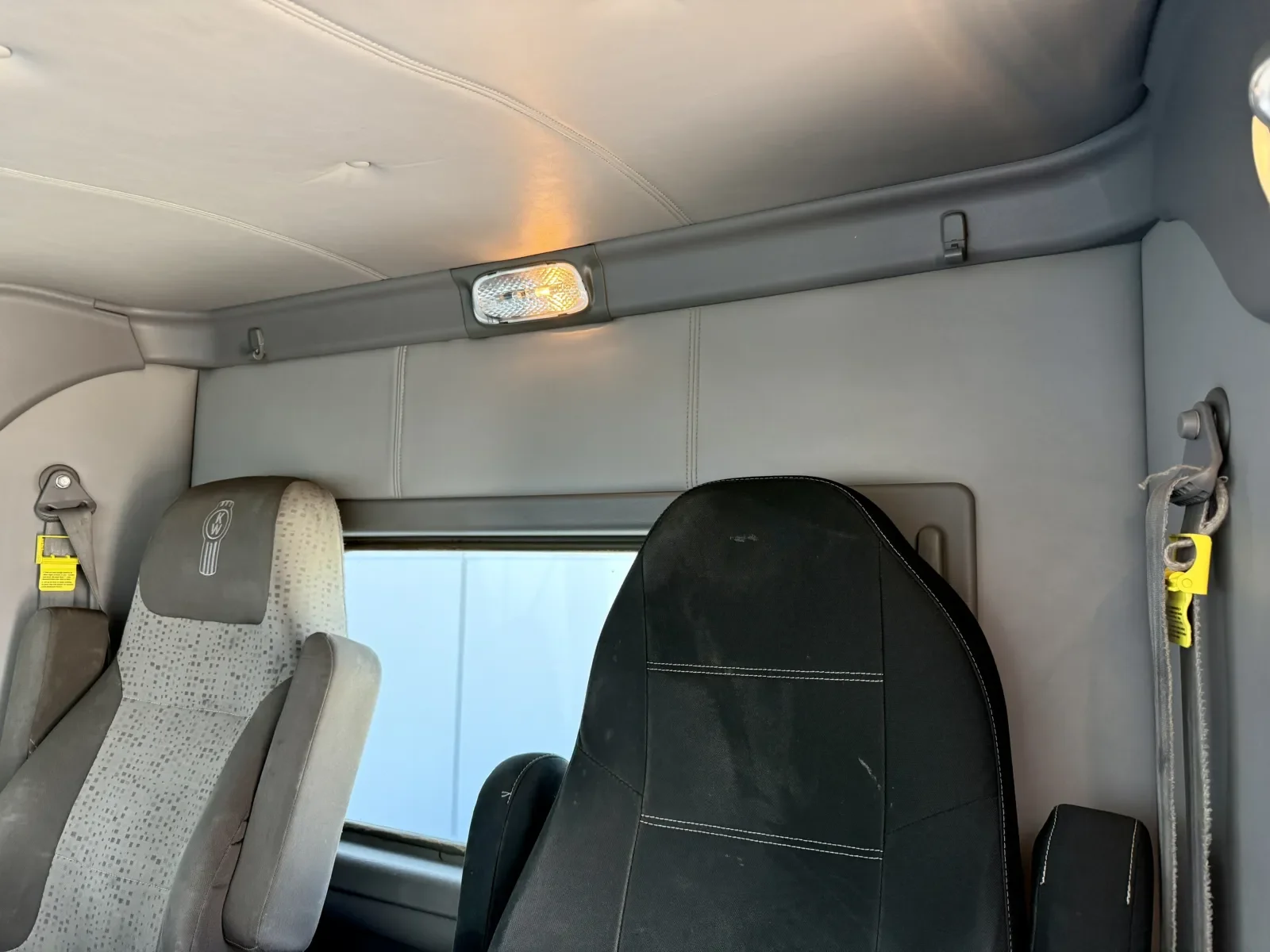 2020 Kenworth T800 - image 20