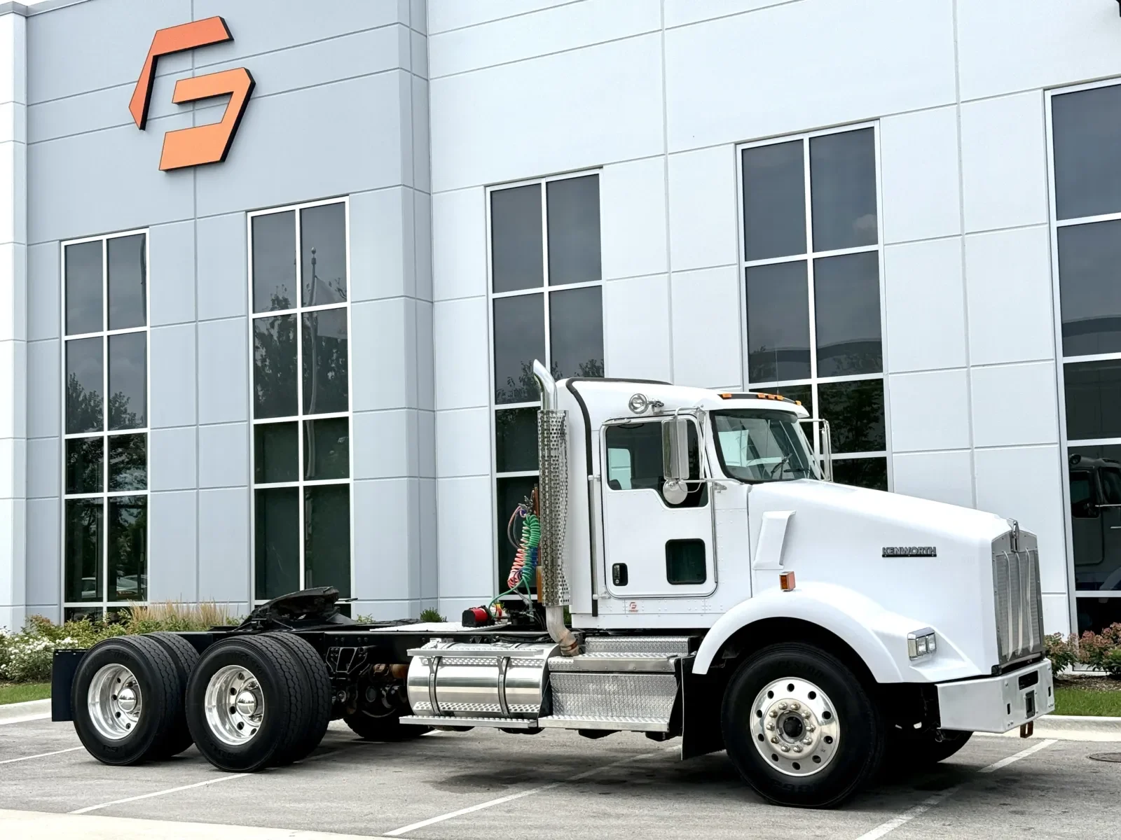 2020 Kenworth T800 in New Lenox, IL — photo 2