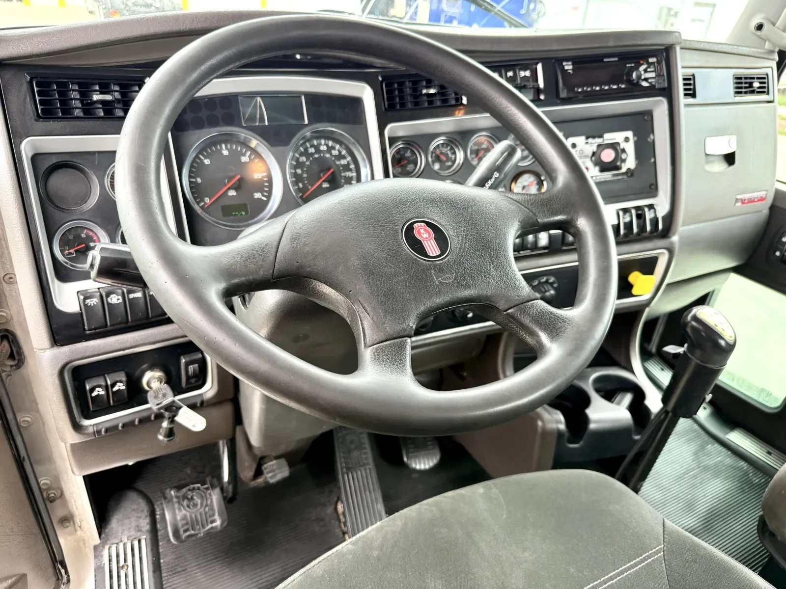 2020 Kenworth T800 in New Lenox, IL — photo 15