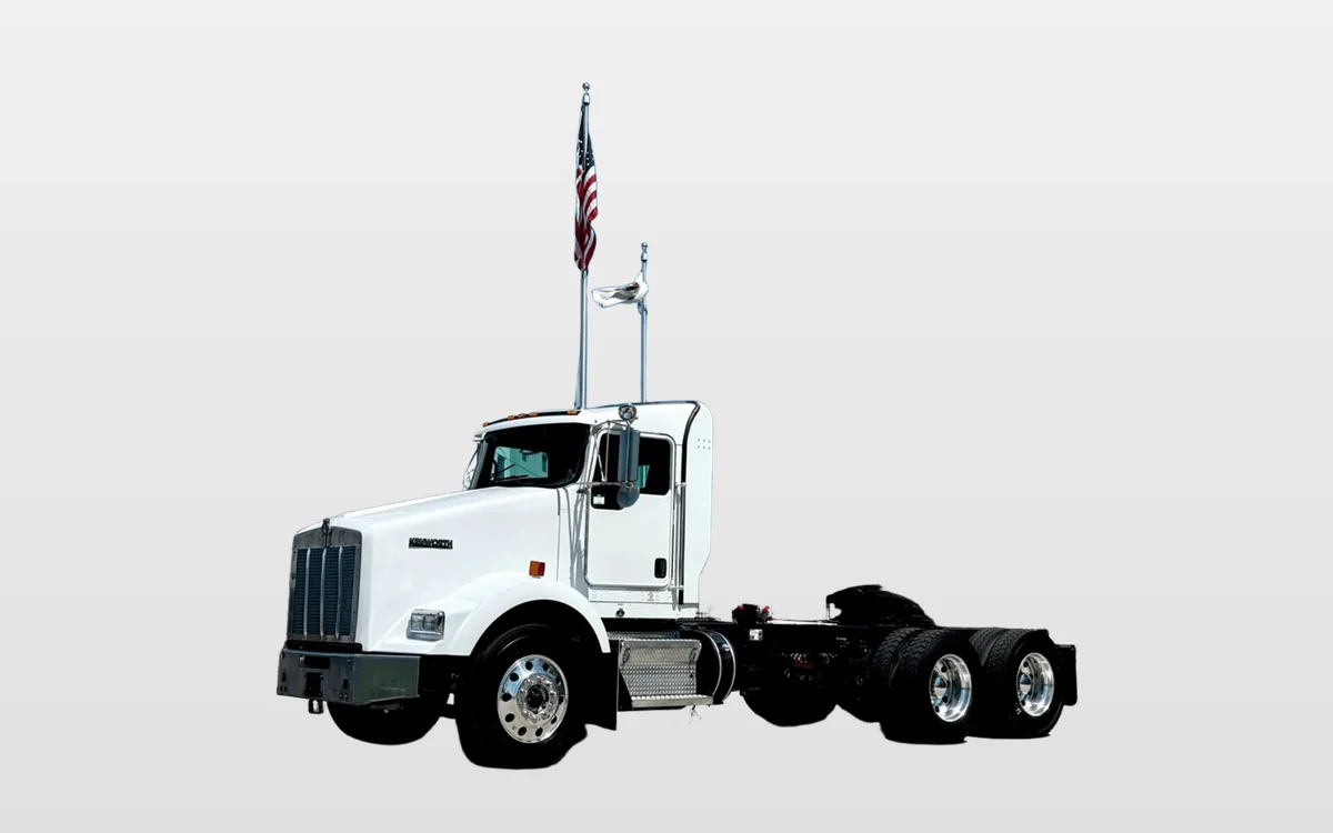2020 Kenworth T800 - image 1