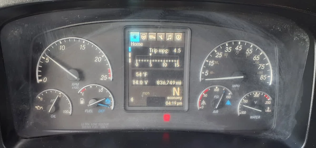 2022 Freightliner Cascadia - image 11