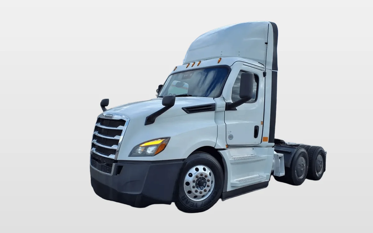 2022 Freightliner Cascadia - image 1