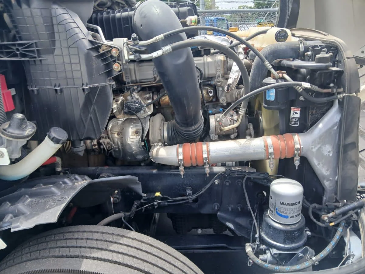 2023 Freightliner Cascadia in Jacksonville, FL — photo 9