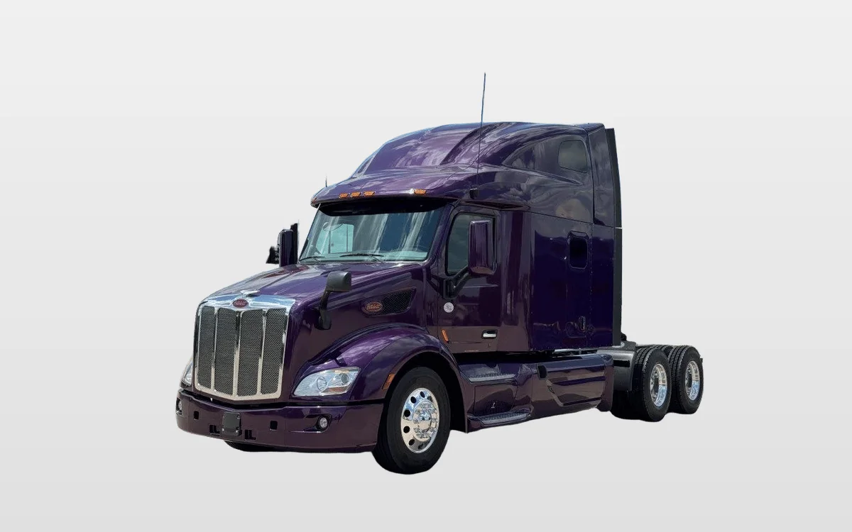 2022 PETERBILT 579 - image 1