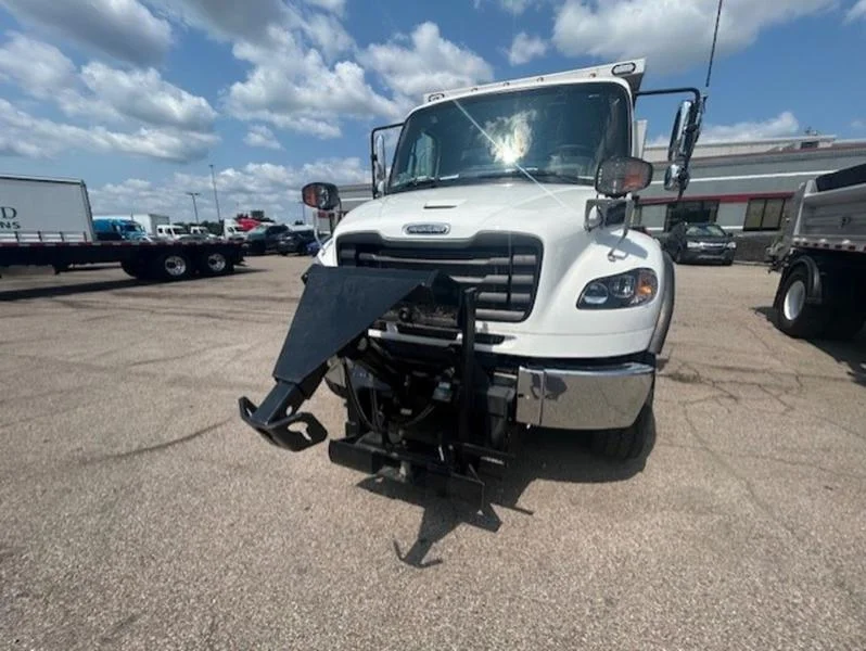 2026 Freightliner eM2 in Cincinnati, OH — photo 9
