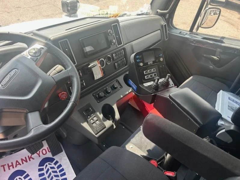 2026 Freightliner eM2 in Cincinnati, OH — photo 11