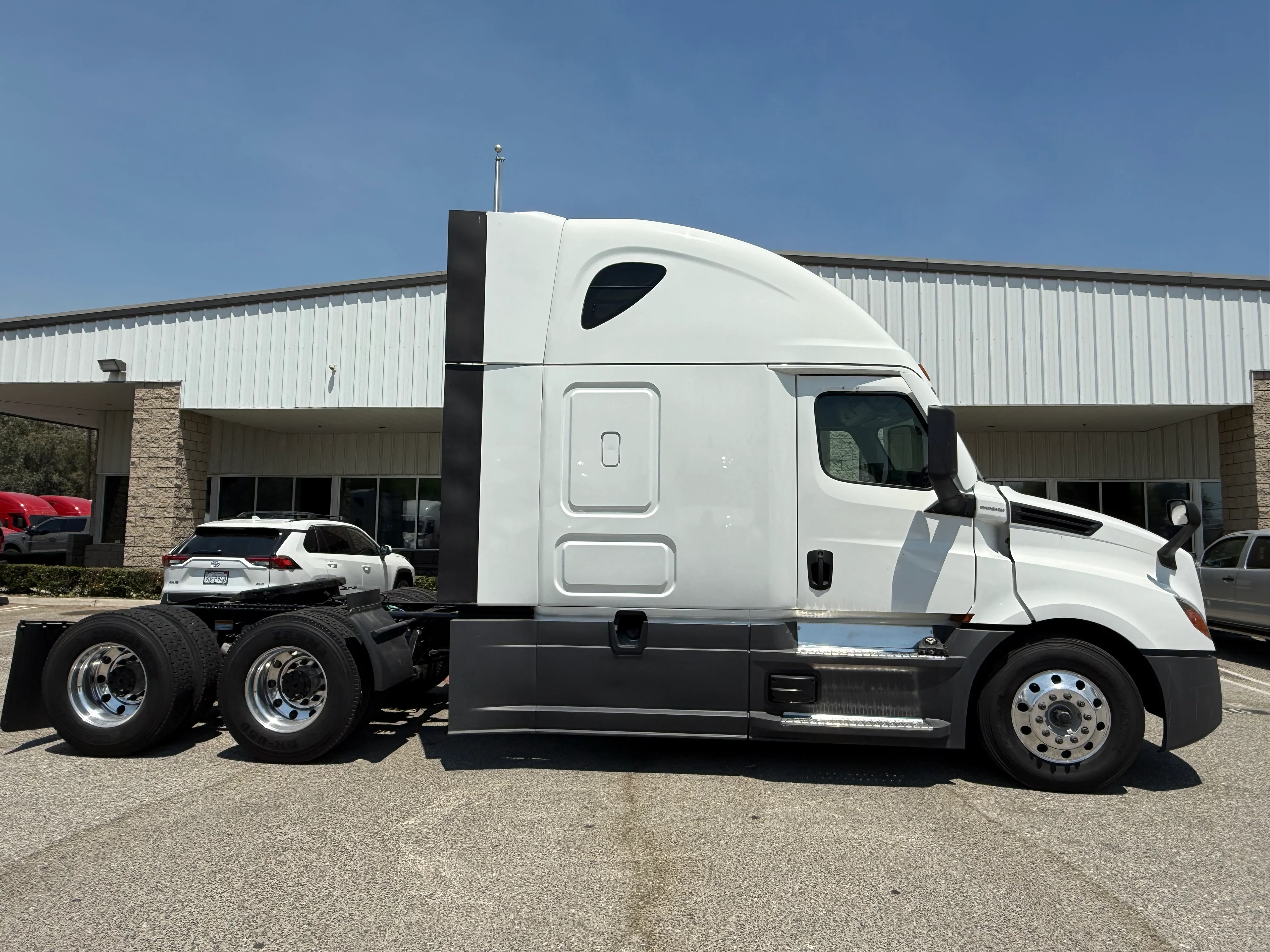 2023 Freightliner Cascadia in Tolleson, AZ — photo 8