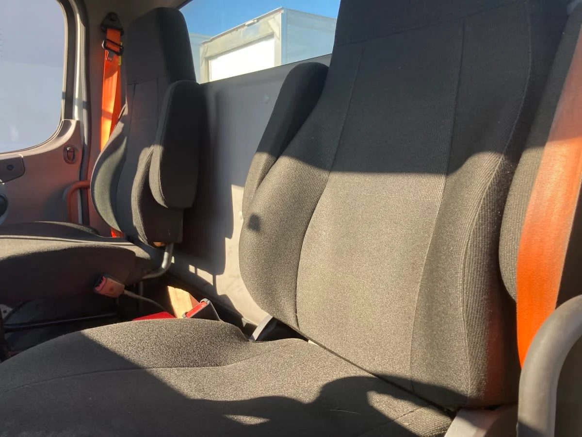 2020 Freightliner M2 106 - image 11