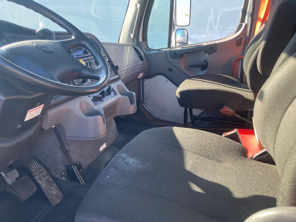 2020 Freightliner M2 106 in Springfield, MA — photo 10