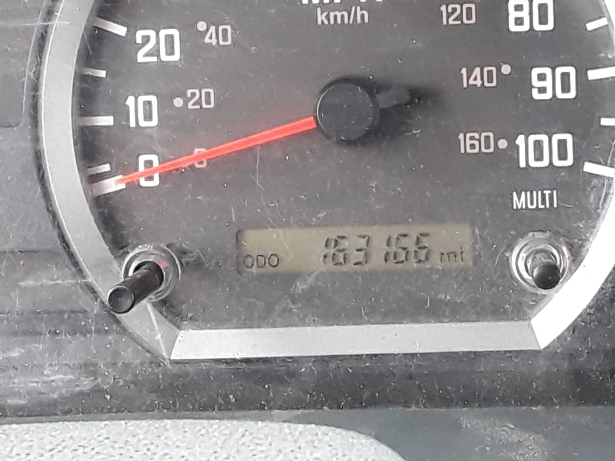 2018 Isuzu NPR - image 13