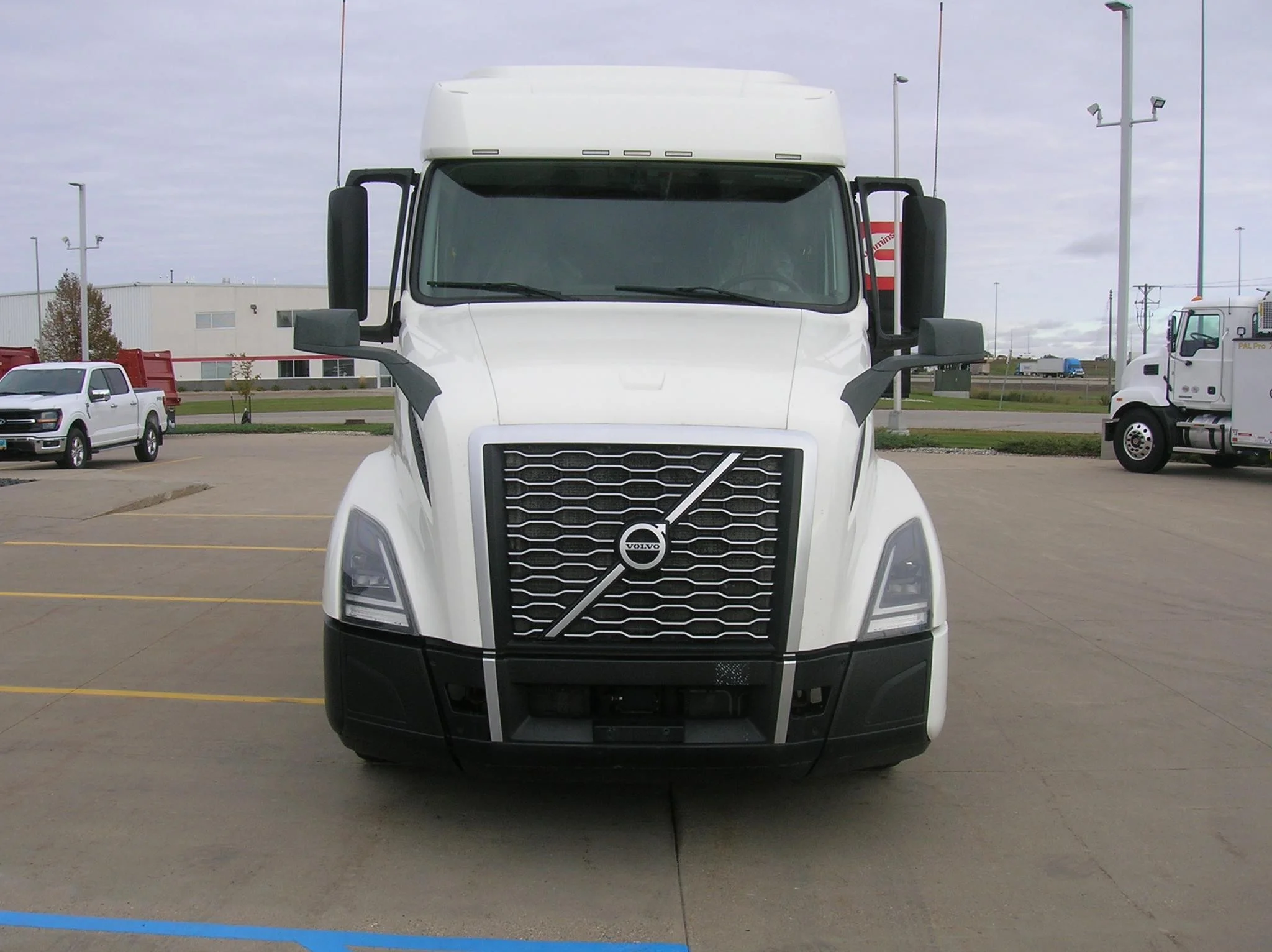 2022 Volvo — photo 2