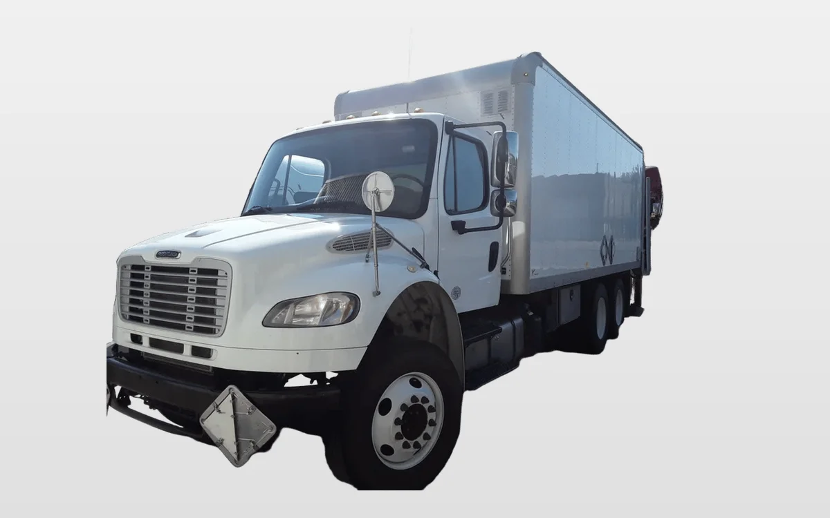 2018 Freightliner M2 106 - image 1