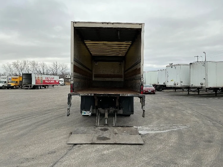2018 Freightliner M2 106 - image 8