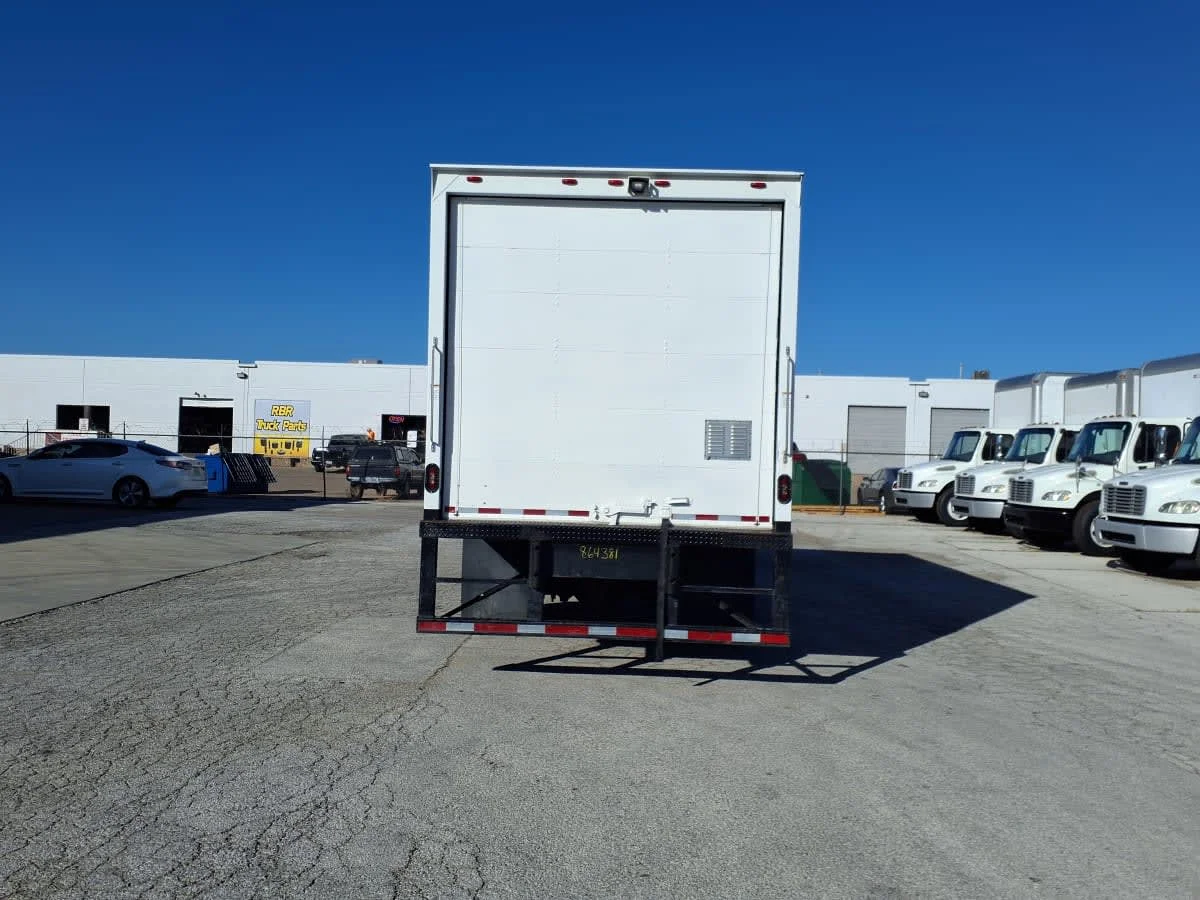2019 International 4300 in Fort Worth, TX — photo 5