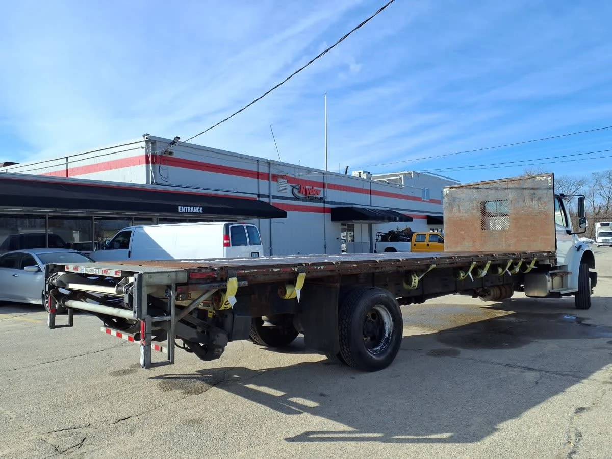 2019 Freightliner M2 106 in Warwick, RI — photo 4