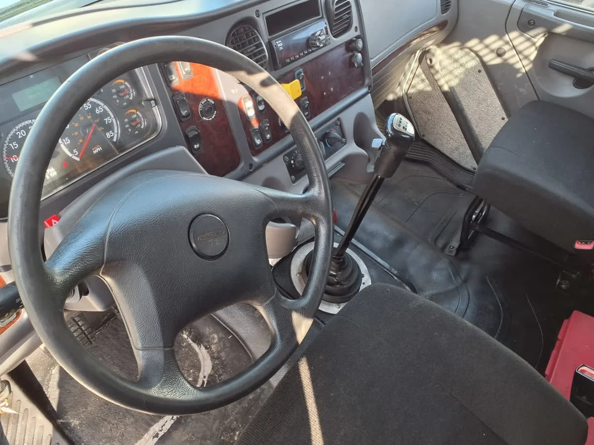 2019 Freightliner M2 106 in Warwick, RI — photo 7