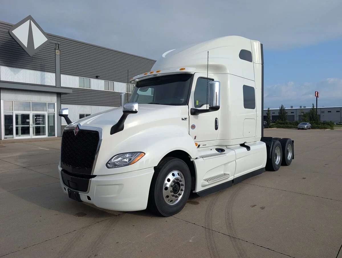 2027 International LT