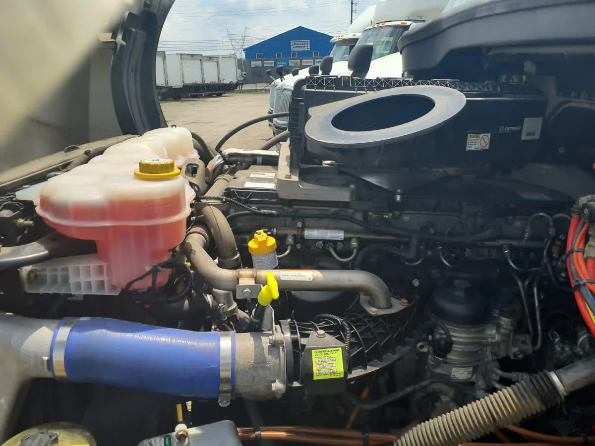 2020 Freightliner Cascadia in Indianapolis, IN — photo 8