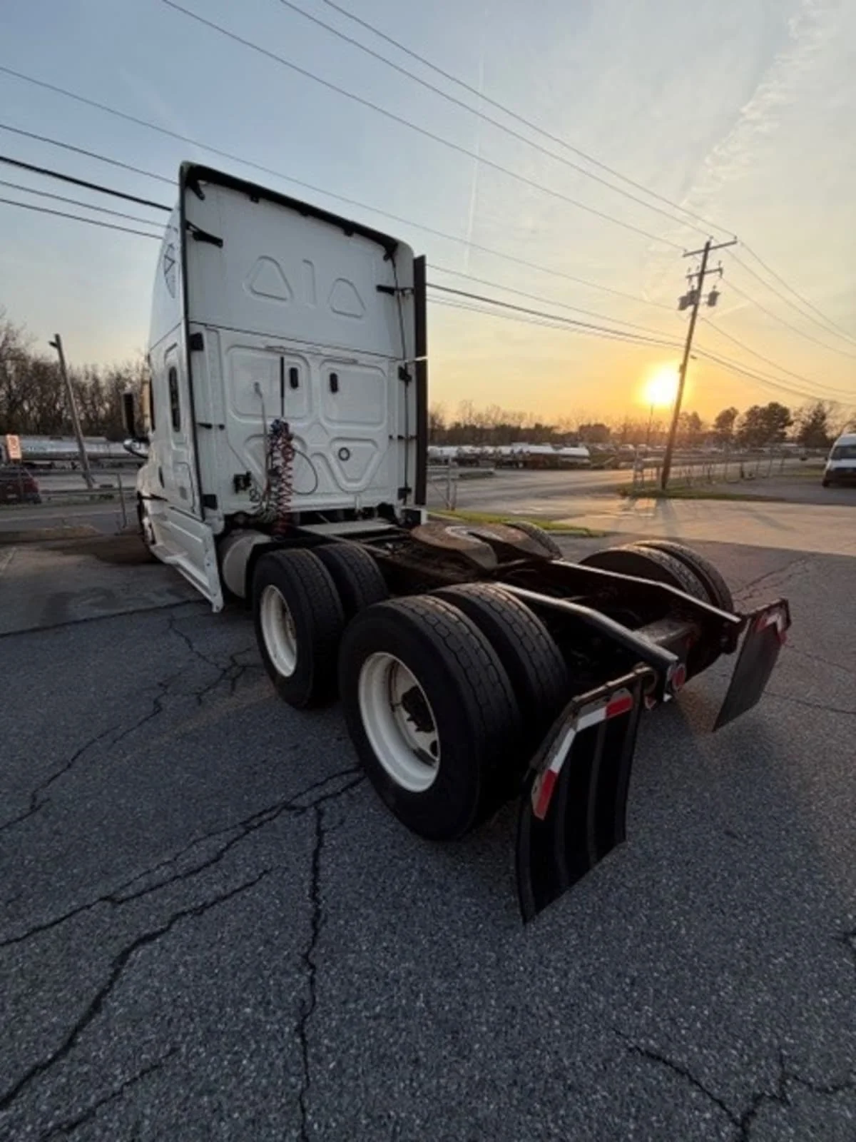2021 Freightliner Cascadia - image 6