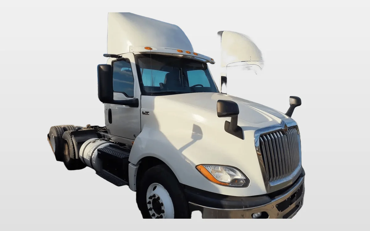 2019 International - image 1