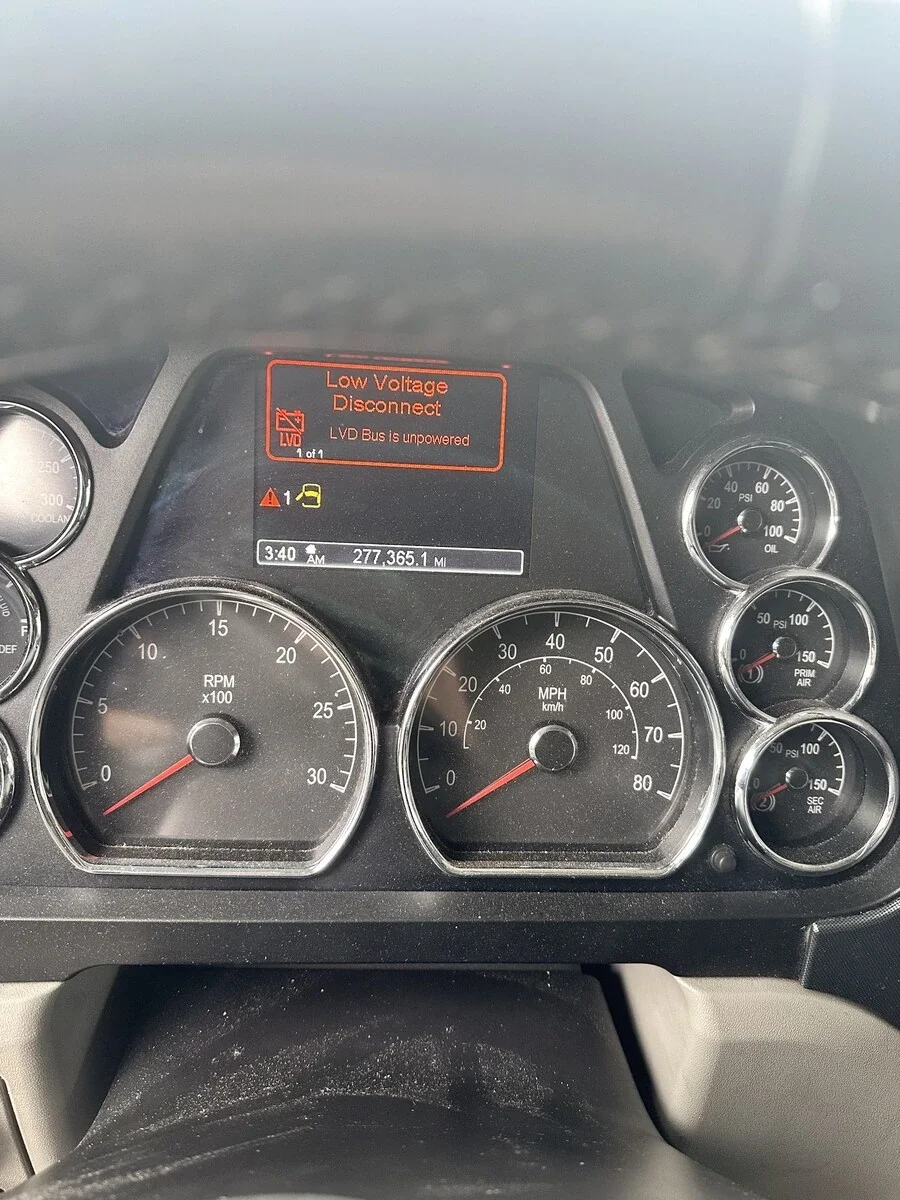 2020 Peterbilt 579 - image 8