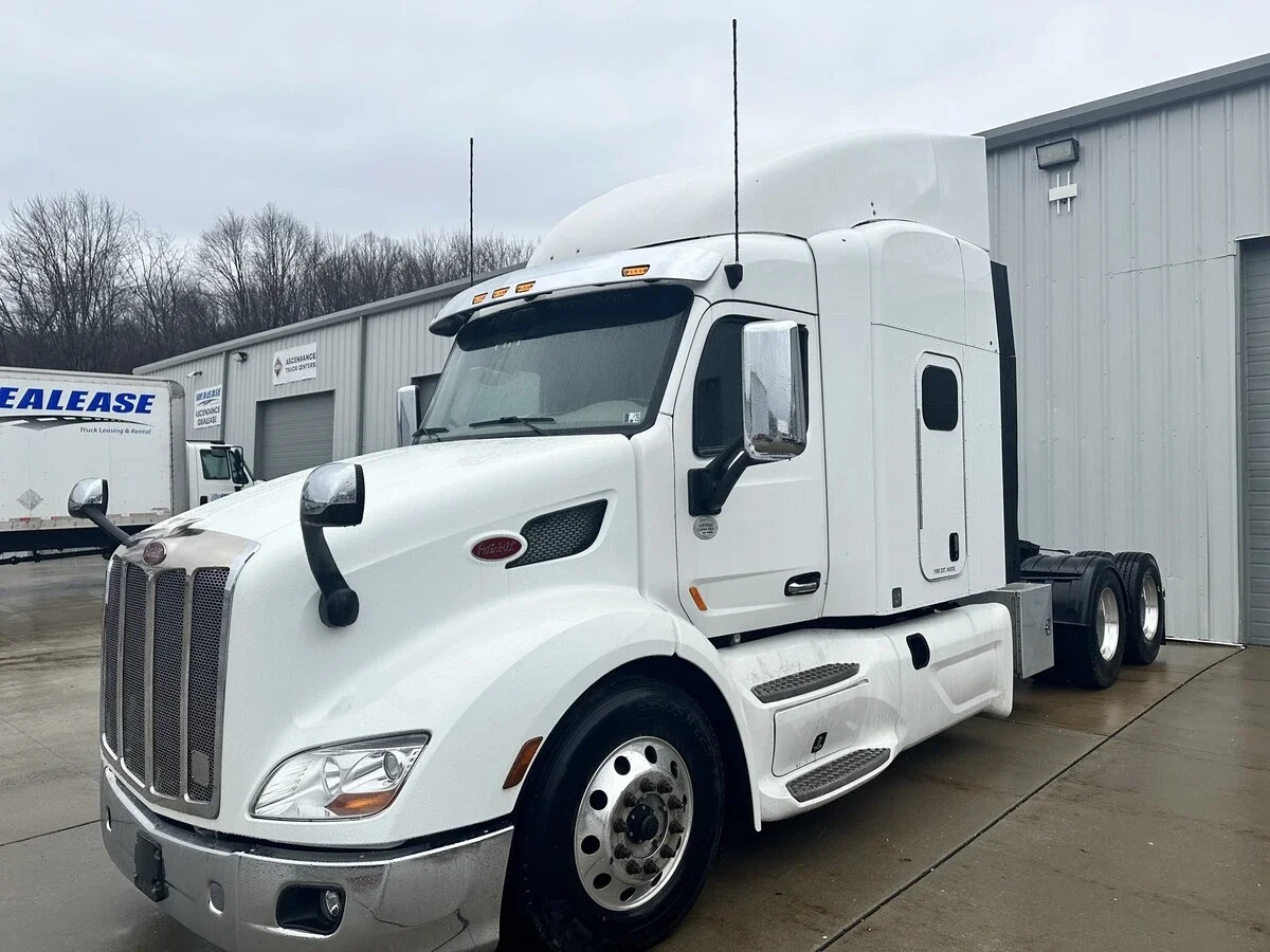 2020 Peterbilt 579 in Clarion, PA