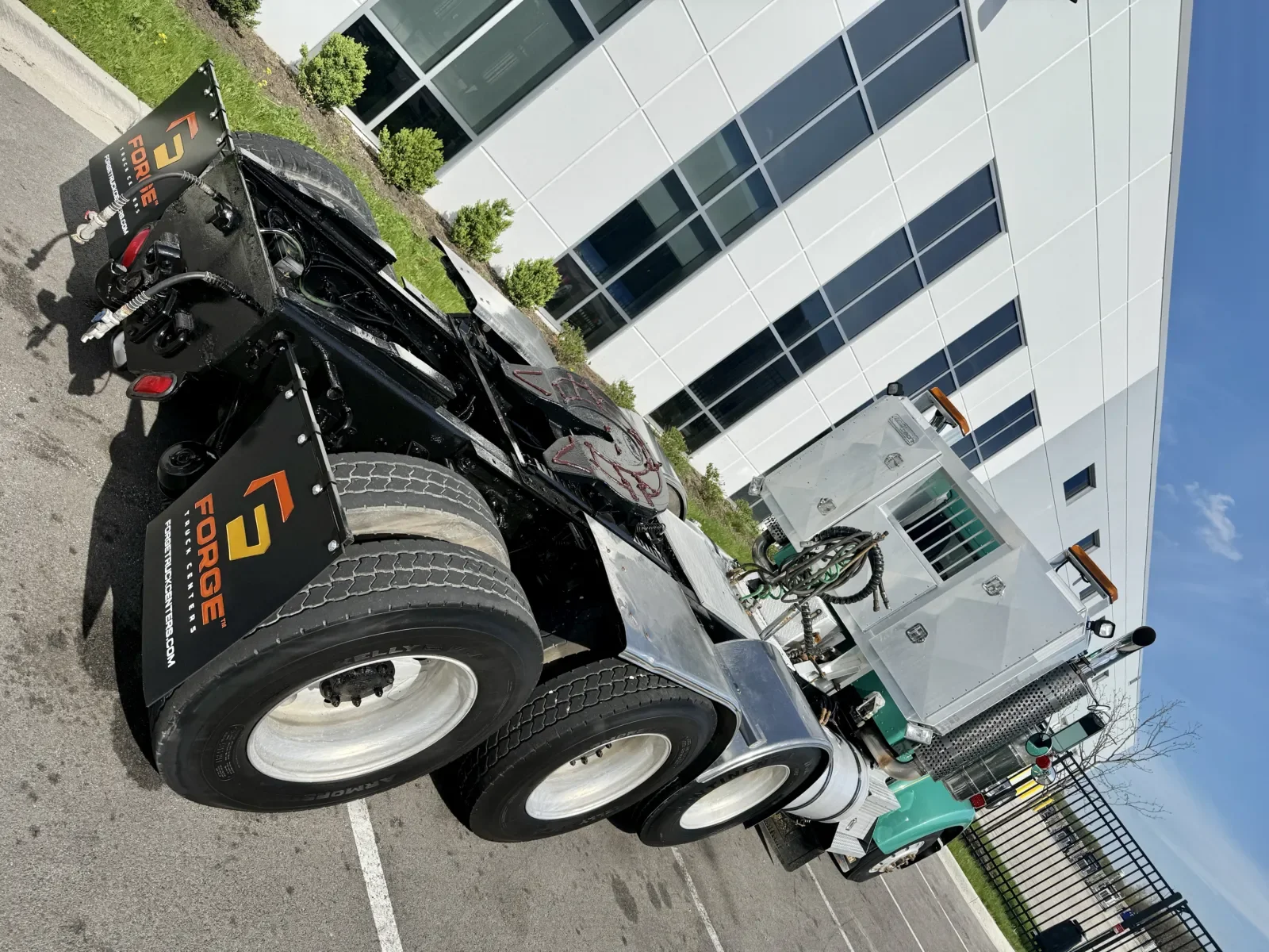 2005 Kenworth W900 - image 11