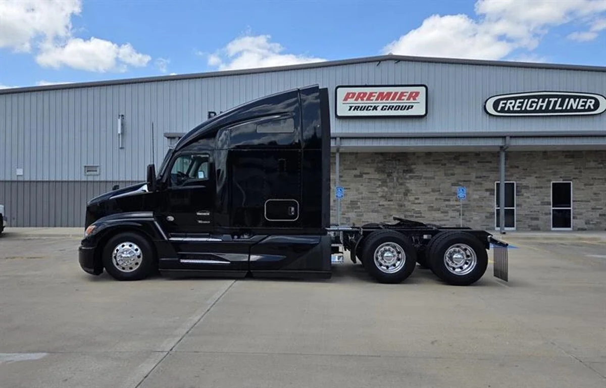 2023 Kenworth T680 — photo 9