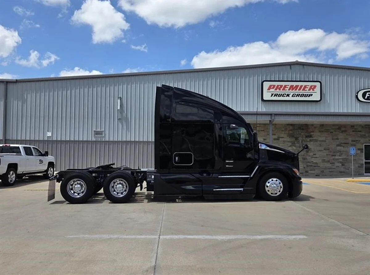 2023 Kenworth T680 — photo 12