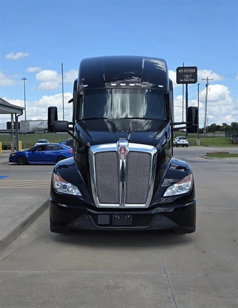 2023 Kenworth T680 — photo 10