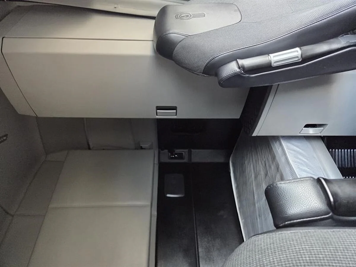 2023 Kenworth T680 — photo 11