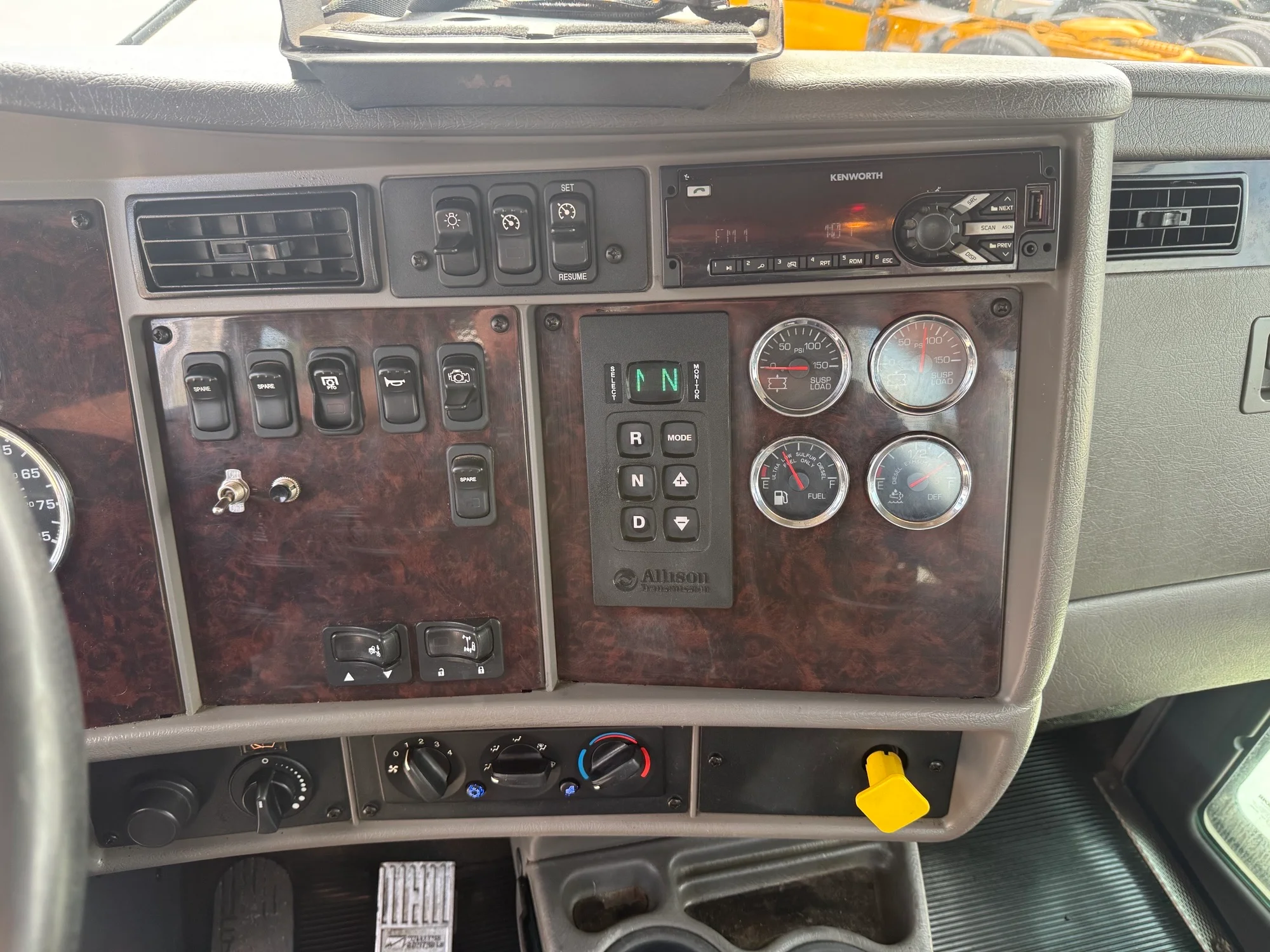 2020 Kenworth T270 in TX — photo 23